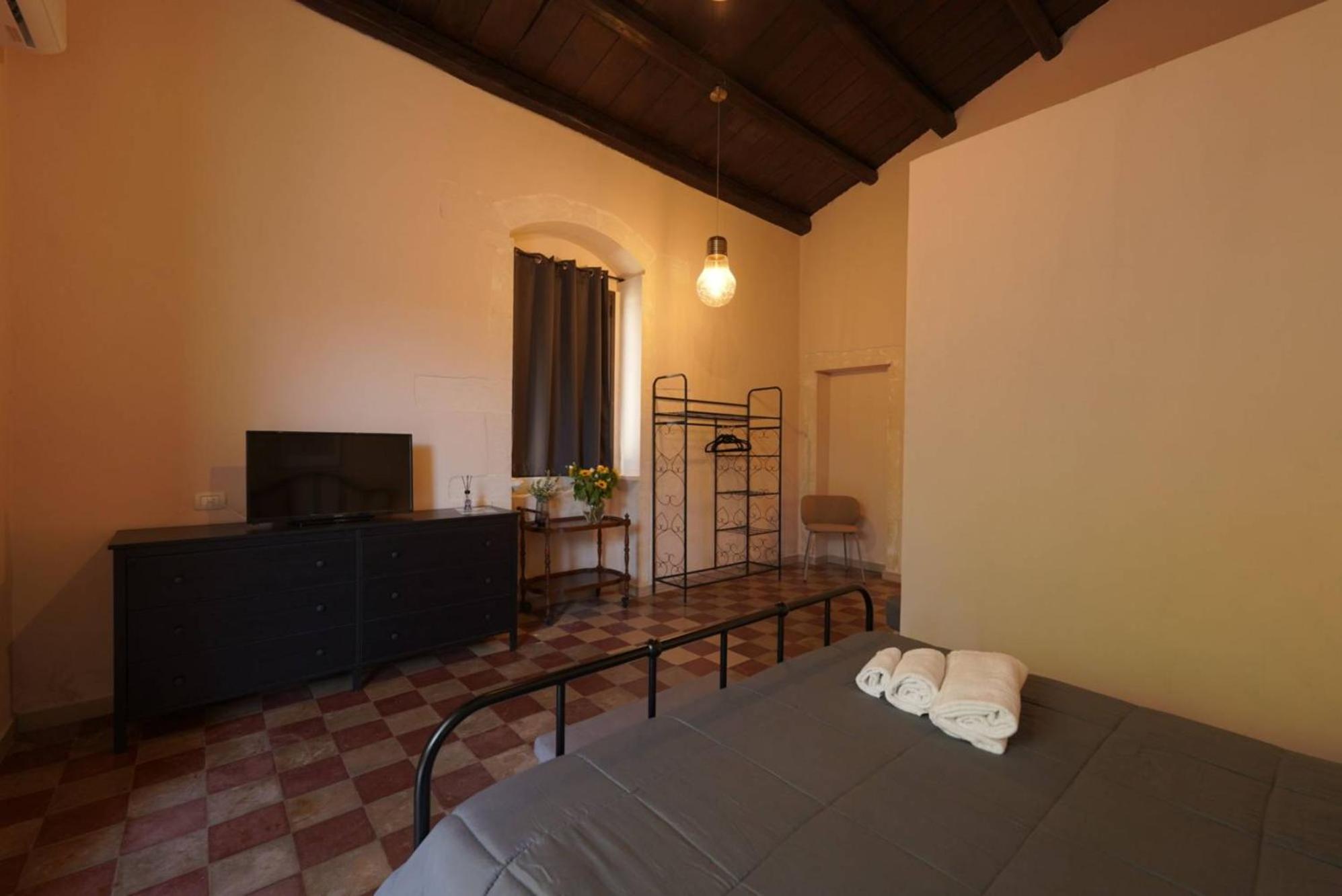 Syracuseapartments Antica Dimora Bagian luar foto