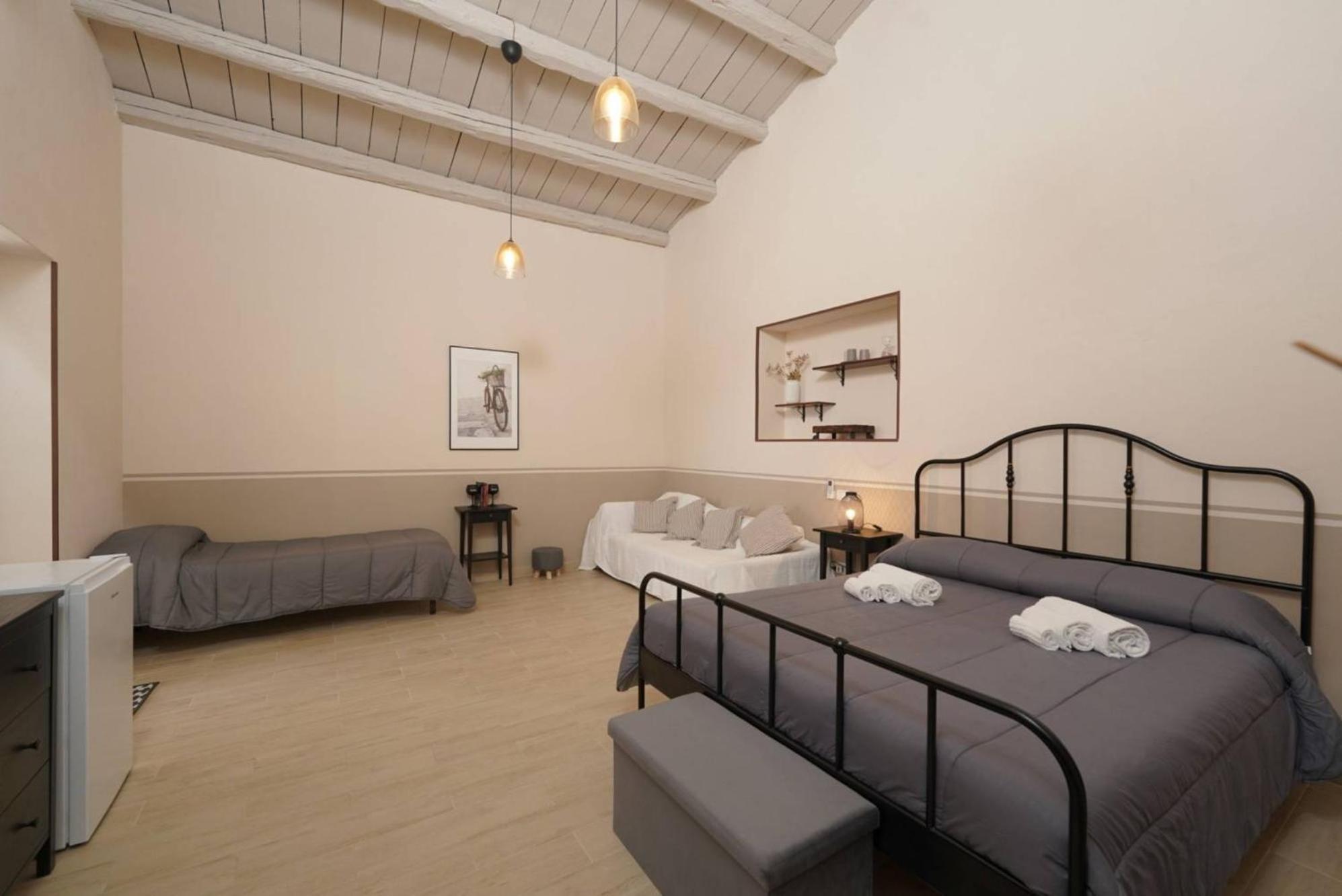 Syracuseapartments Antica Dimora Bagian luar foto