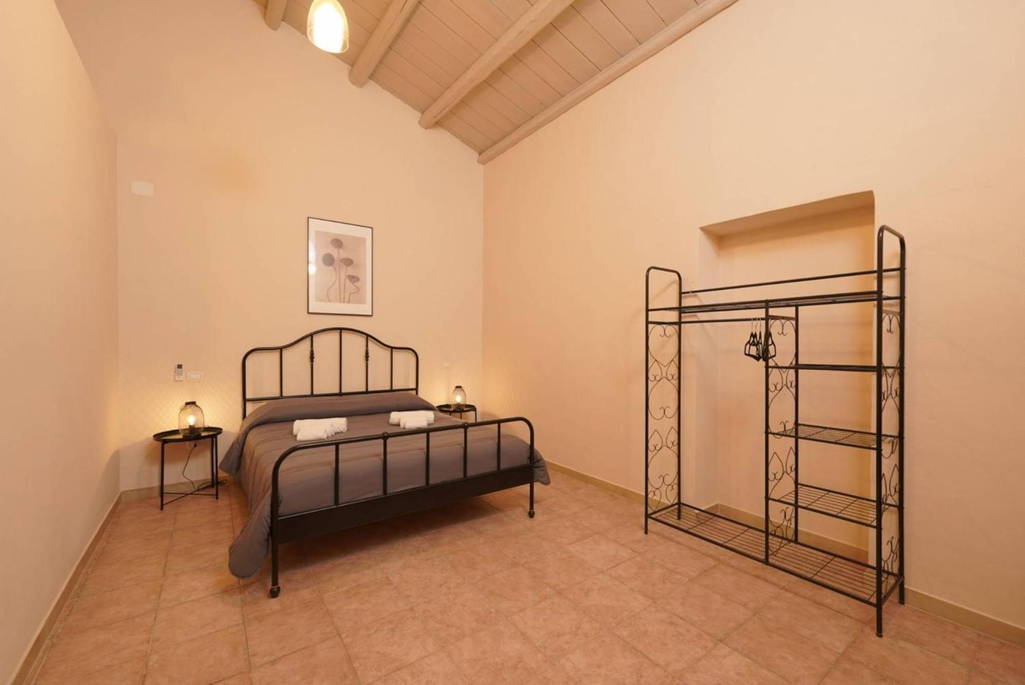 Syracuseapartments Antica Dimora Bagian luar foto